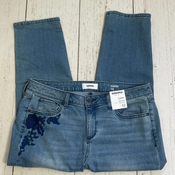 Sonoma Embroidered Mid Rise Capri/Cropped Jeans, size 12, NWT - Picture 11 of 16